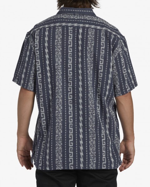 .//  /         Sundays Jacquard