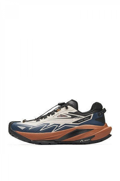    Anta Hiking