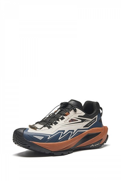    Anta Hiking