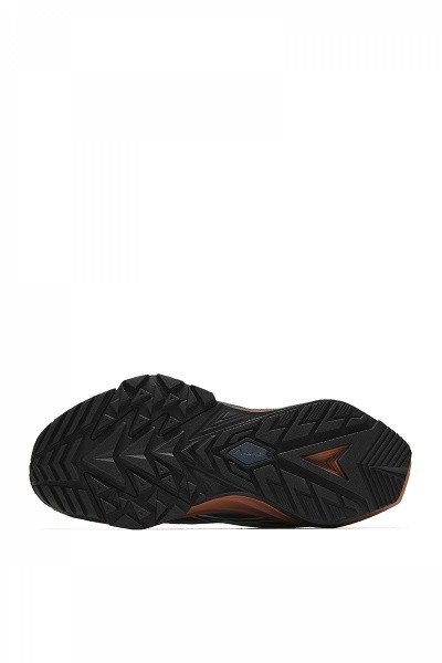    Anta Hiking