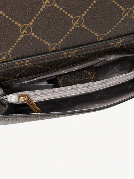 Anastasia Buckle ����� �� ������� S �������