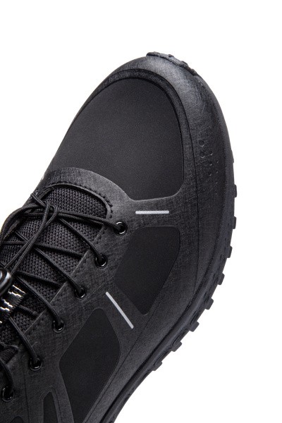   Anta Wild Run