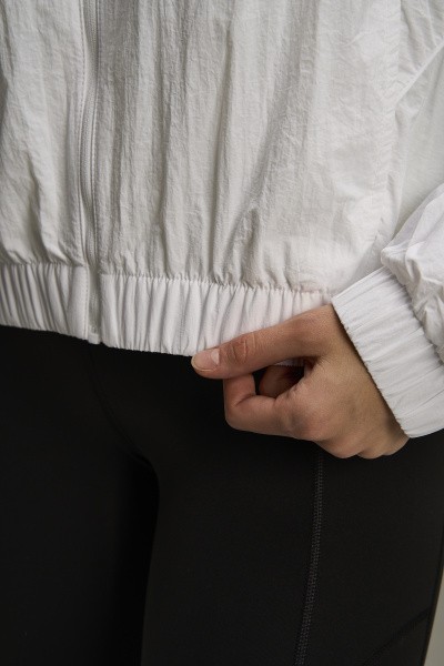 �������� Anta Celebrate Like A Parisian Single Jacket