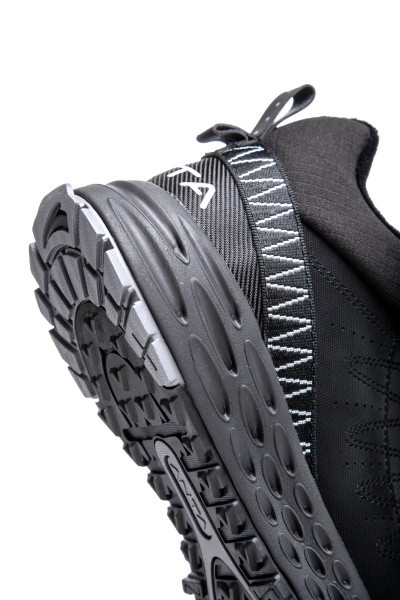   Anta Wild Run