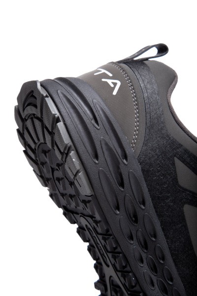   Anta Wild Run