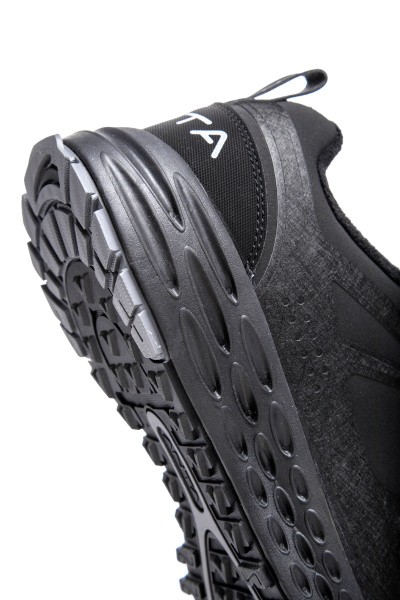   Anta Wild Run