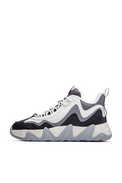    Anta Rising waves