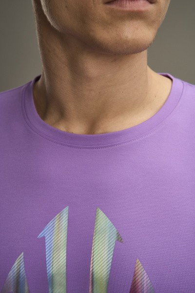 �������� Artist On The court