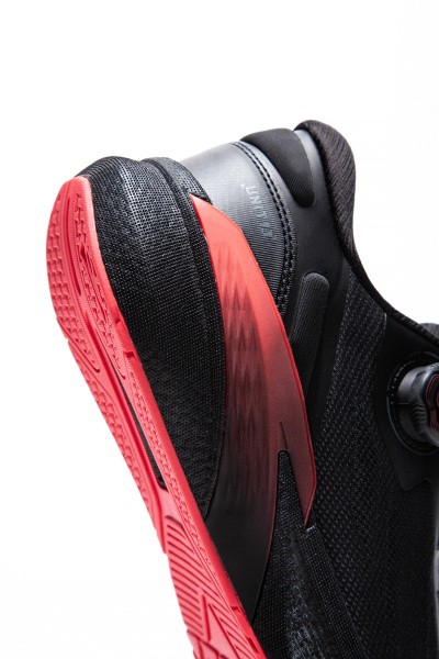    Anta TRAINER MAX