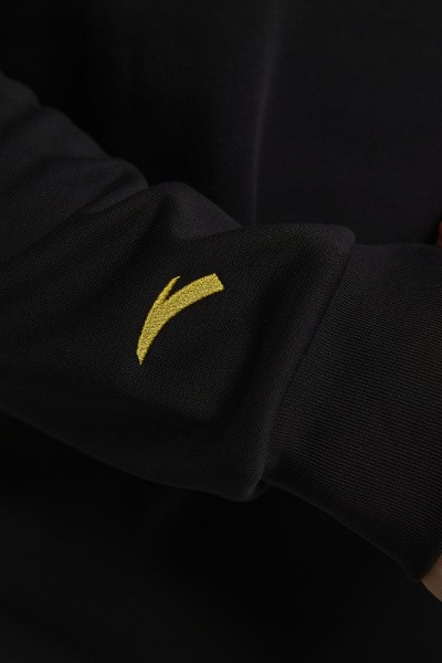 ������� Anta ACROSS THE TIME