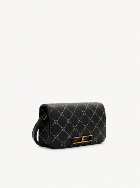 Anastasia Chain     M 