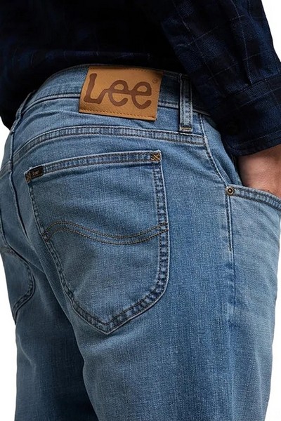 ������ Lee RIDER