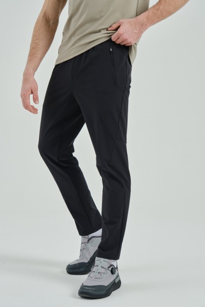   Pants bar