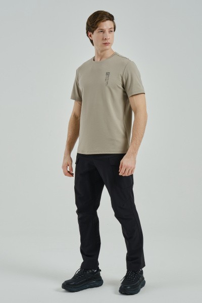   Pants bar