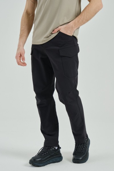  Pants bar