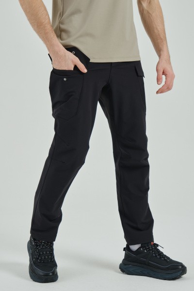   Pants bar