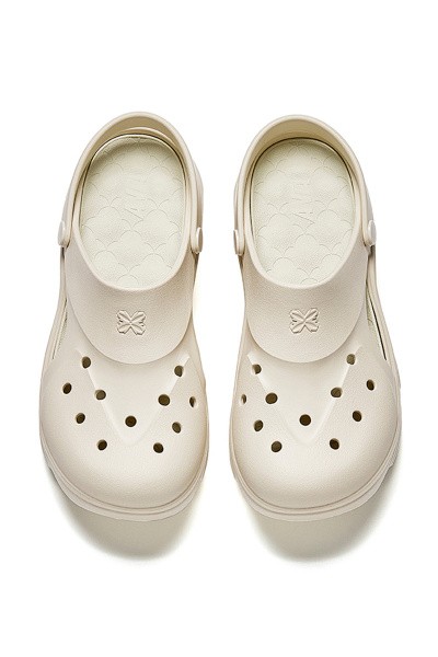 ������ ANTA CLAW CROCS