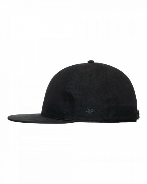 .// /   DC 1994 STRAPBACK