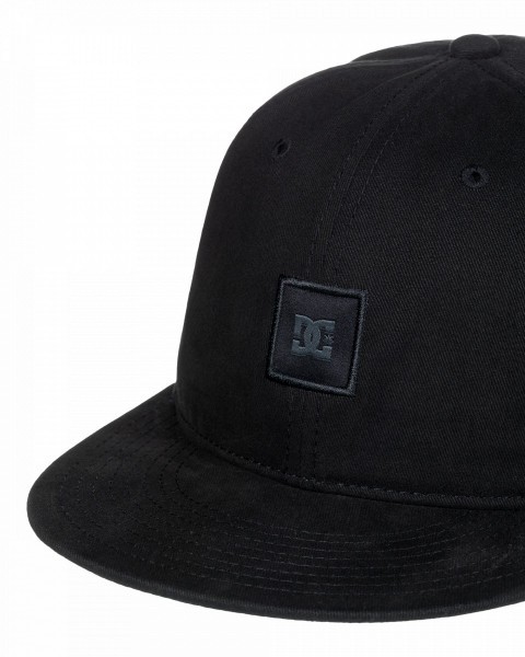 .// /   DC 1994 STRAPBACK