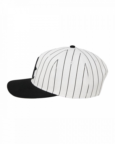 .// /   DUGOUT SNAPBACK