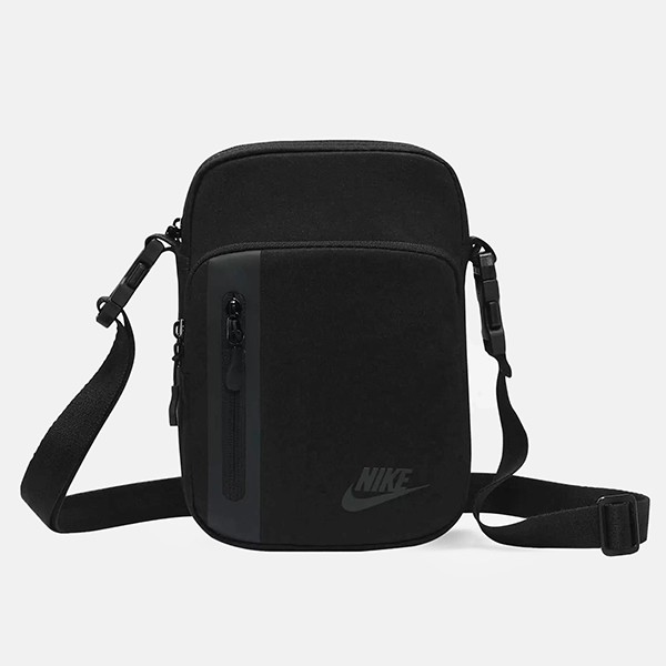  NIKE Elementa