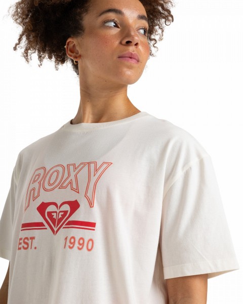.//  /    Essential Energy Timeless Tee