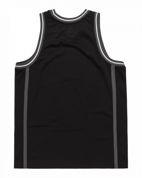 .//  /    Hoops Jersey