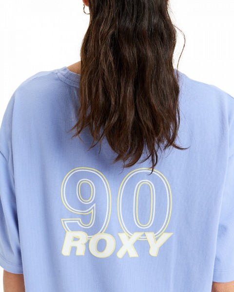 .//  /    Essential Energy Timeless Tee