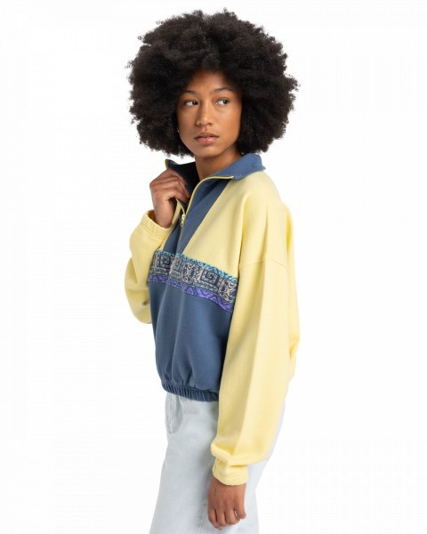 HALF ZIP
