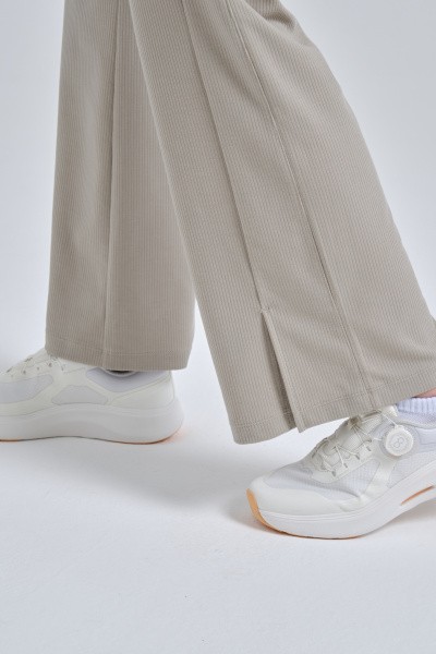   Anta COMMUTE