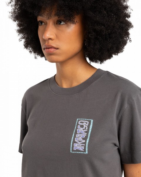 .//  /   Standard SS Tee