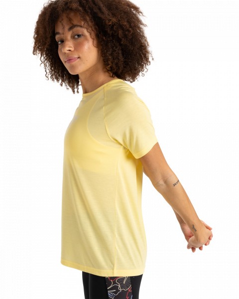 .//  /   Everyday Flow Tee
