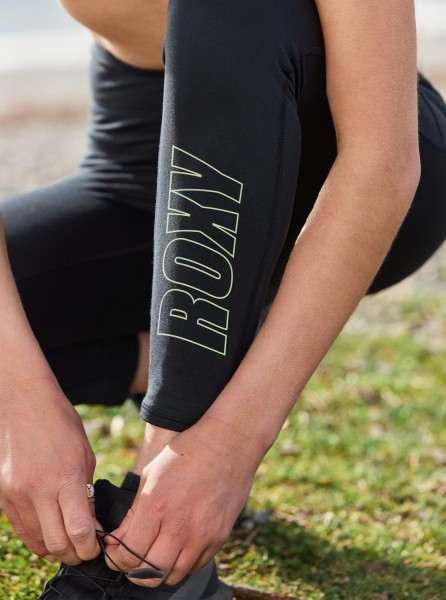 .//  /    Everyday Flow Legging