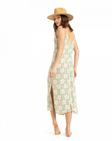 .//  /   Stay Sunny Slip Dress