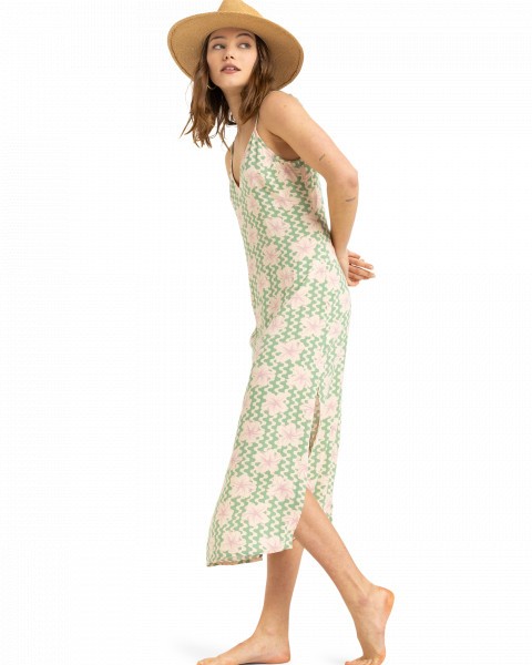 .//  /   Stay Sunny Slip Dress