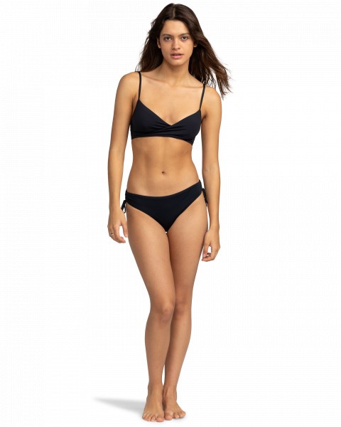 ./ //    Beach Classics Wrap Bra