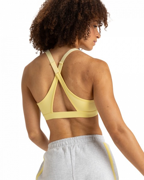 .//  /    Everyday Flow Bra