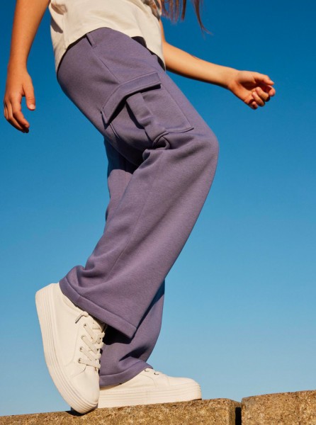 .///    - Hike Pant RG