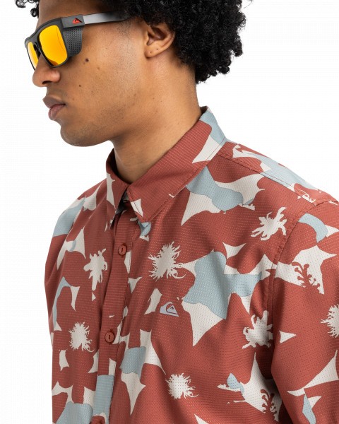 .//,   / HANDTMAN SS SHIRT