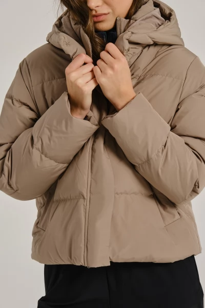������� �������� ANTA TRN Down Jacket