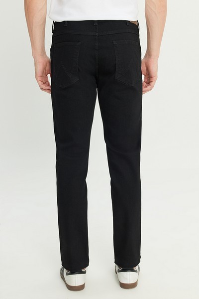 ������ Wrangler Arizona Straight Fit