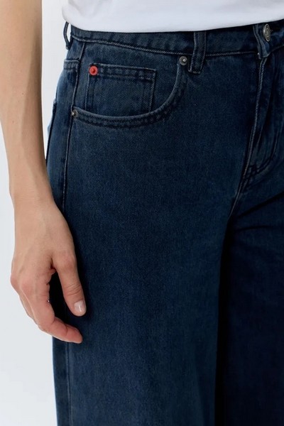 ������ Lee Cooper