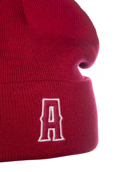 ����� BEANIE