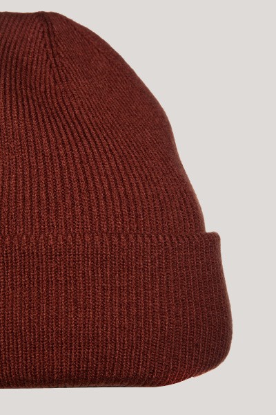 ����� BEANIE
