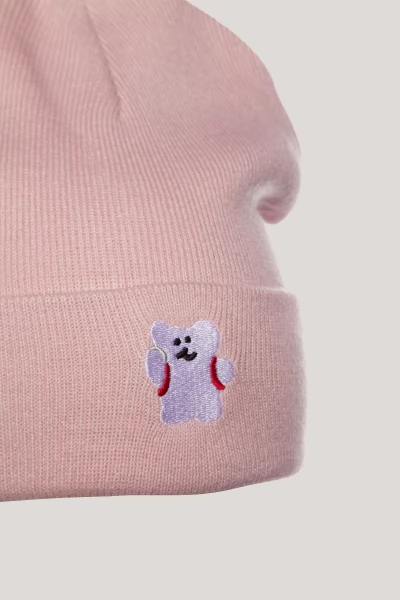 ����� BEANIE