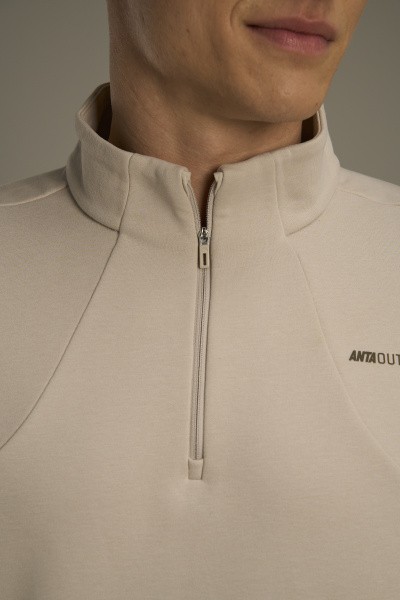   OUTDOOR SWEATSHIRT
