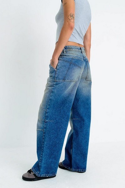 ������ (Regular fit) The Ragged Priest