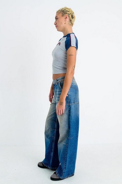������ (Regular fit) The Ragged Priest