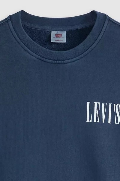 ������� Levi's relaxd graphic crew
