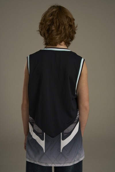   FREE TO DREAM Game Tank